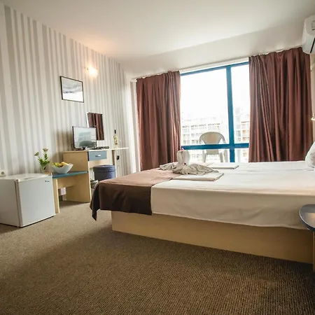 Otel Bohemi And Free Parking Sunny Beach