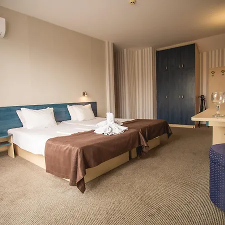 Otel Bohemi And Free Parking Sunny Beach