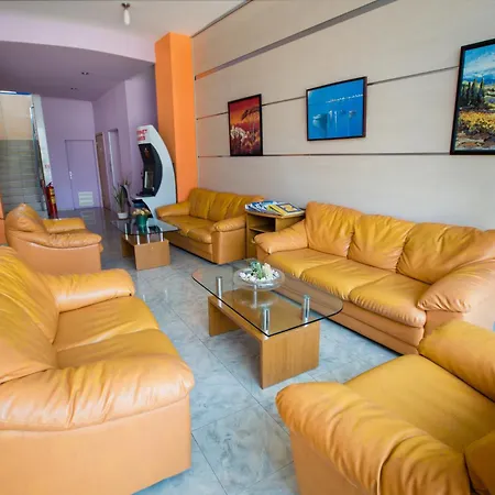 Otel Bohemi And Free Parking Sunny Beach