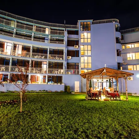 Otel Bohemi And Free Parking 3*