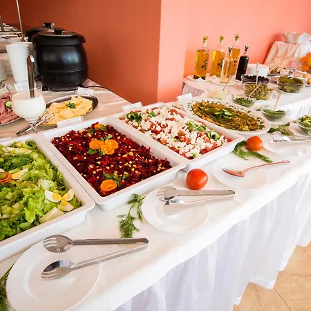 Otel Bohemi And Free Parking 3*