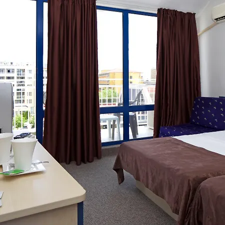 Otel Bohemi And Free Parking Sunny Beach
