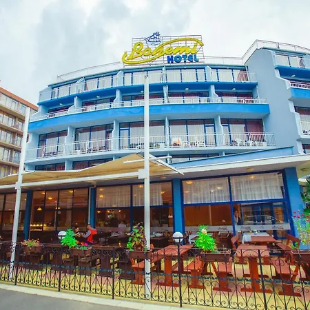 Bohemi And Free Parking 3*