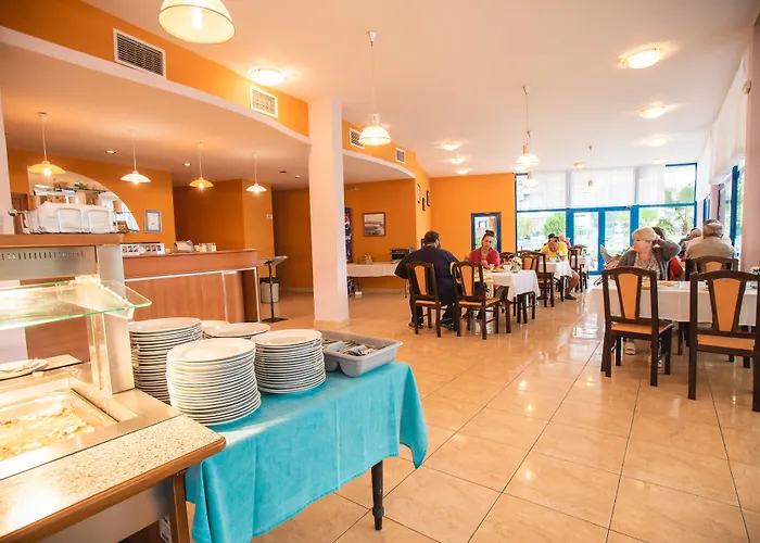 Хотел Bohemi 3*